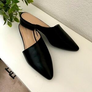 NWT Adrienne Vittadini Black Mule Size 8 Shoes